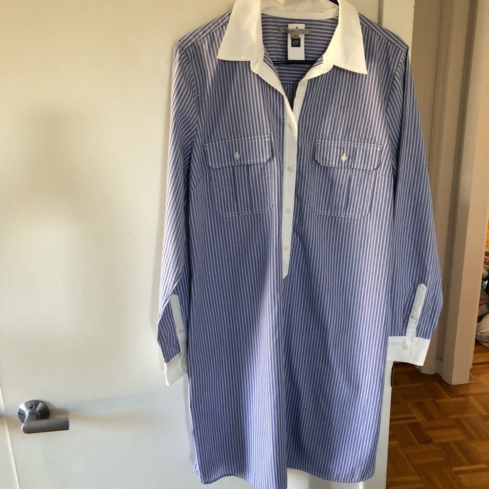Gap Blue and White stripped TShirt Dress